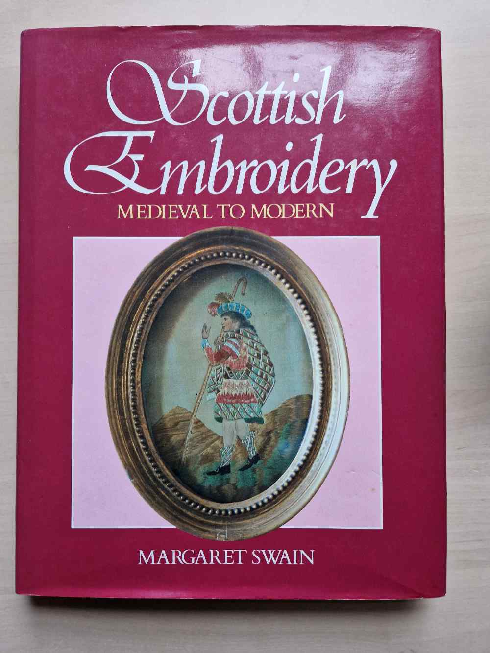 Scottish embroidery medieval t...